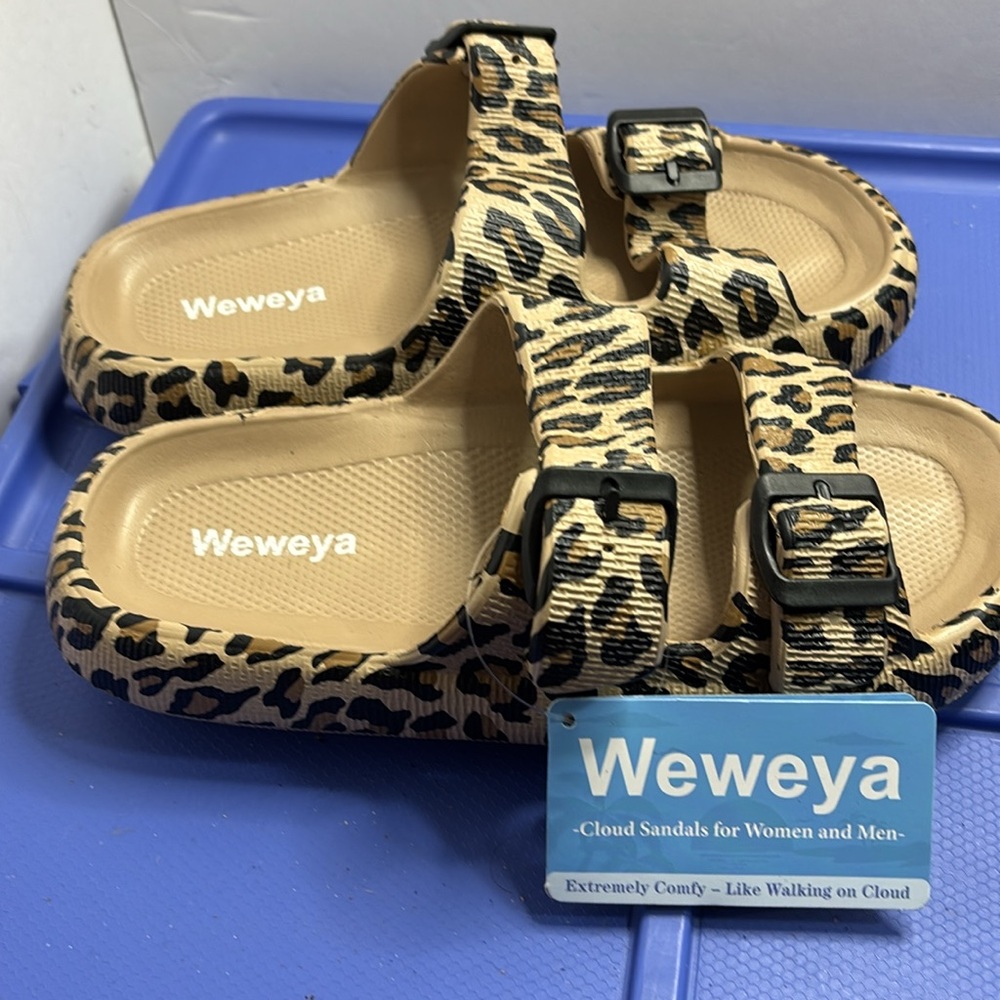 Weweya Leopard Print Sandals 8-9 New With Tags - Picture 2 of 4